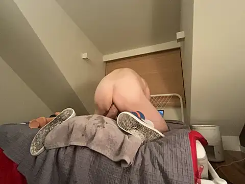 kuczynski7777 webcam show