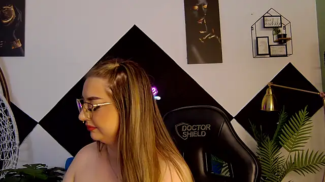 צ'אט XXX בשידור חי של Katewalker_