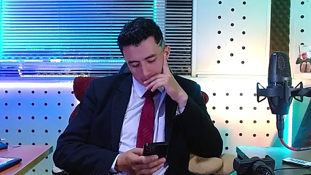 צ'אט XXX בשידור חי של Godofcumxxx