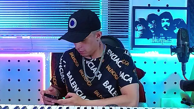Godofcumxxx 网络视讯表演