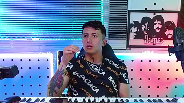 Show modela Godofcumxxx na web-kameri