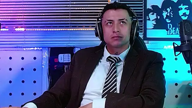 Show modela Godofcumxxx na web-kameri