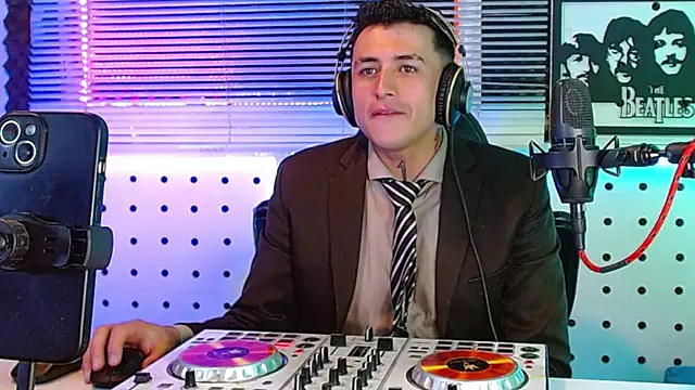 Webkamerová show Godofcumxxx