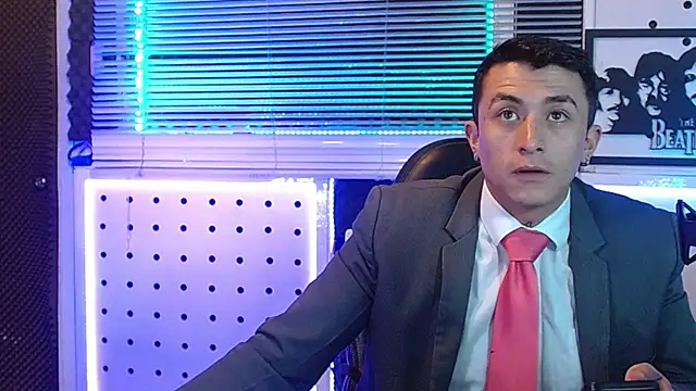 XXX chat uživo modela Godofcumxxx