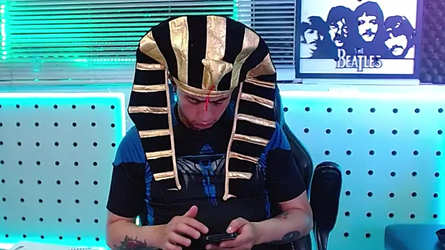 הופעת וובקאם של Godofcumxxx