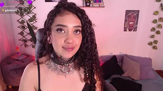 Cata_green's Live XXX Chat