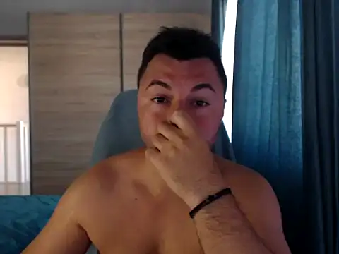 HankMalone: διαδικτυακό σόου στην κάμερα
