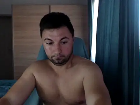 Pokazy przed kamerką – HankMalone