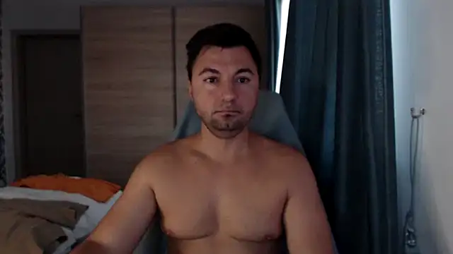 Pokazy przed kamerką – HankMalone
