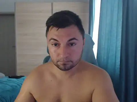 Show modela HankMalone na web-kameri