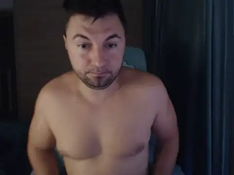 Show modela HankMalone na web-kameri