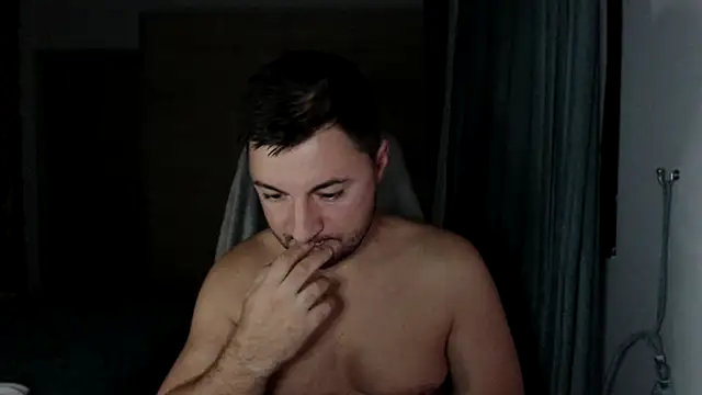 Show modela HankMalone na web-kameri