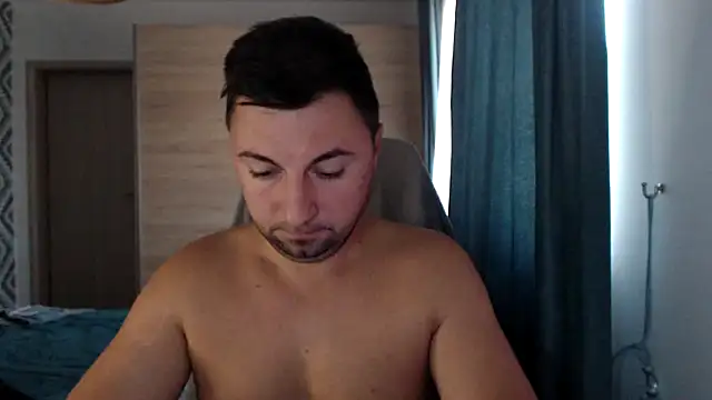 Show modela HankMalone na web-kameri