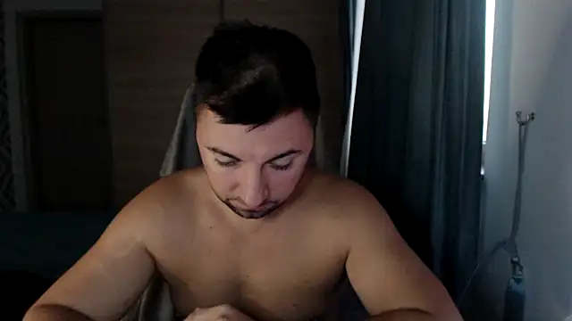 Show modela HankMalone na web-kameri