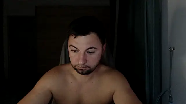 Show modela HankMalone na web-kameri