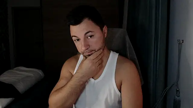 HankMalone: διαδικτυακό σόου στην κάμερα