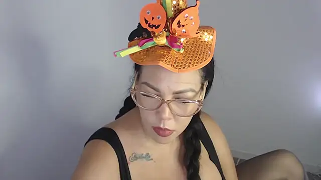 Chat XXX en directo de SexyyBigg44