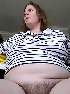 XXX chat uživo modela xxSexyBushLinnxx