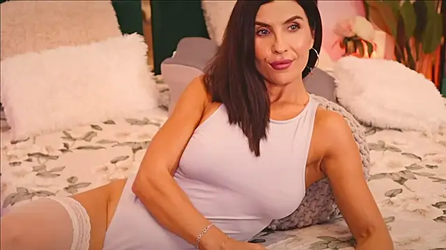 XeniaBlu's Live XXX Chat