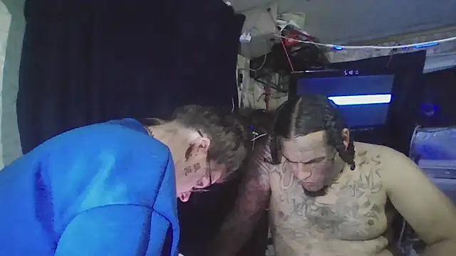 Pokazy przed kamerką – Codybabyy456