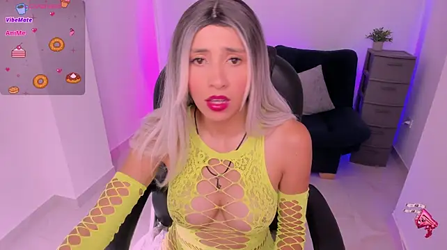 emilly_smith_1's Live XXX Chat