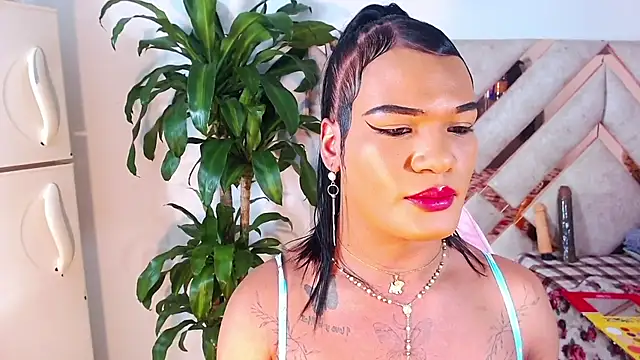 Webkamerová show DOLL_PARTY_BIGCOCK