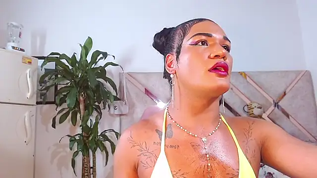 DOLL_PARTY_BIGCOCK webcam show