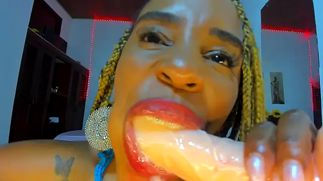 TAYLORR778's Webcam Show