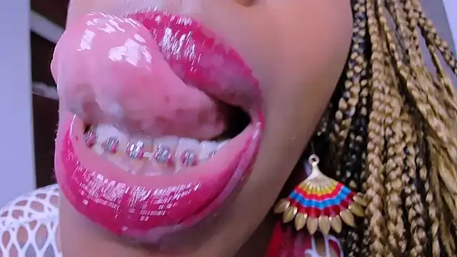 TAYLORR778's Webcam Show