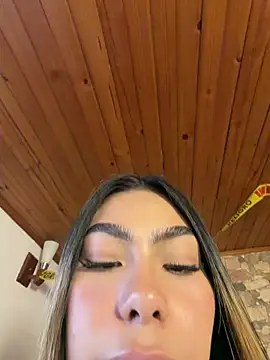 Khaiimy Live XXX-Chat