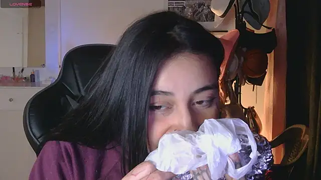 val_bardot Adlı Modelin Canlı XXX Sohbeti
