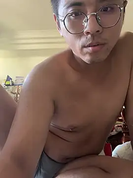 Aaronsuhi 网络视讯表演