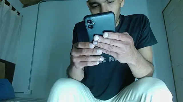 Show de JohanyLatino na webcam