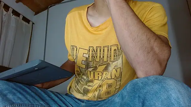 Show modela JohanyLatino na web-kameri