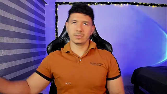 ransoj Adlı Modelin Canlı XXX Sohbeti