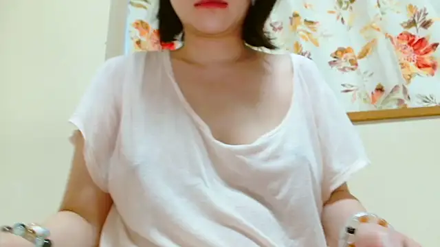 liliyRiSAcha-n's Webcam Show