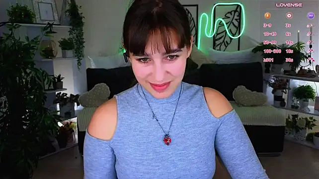 _Eliizabeth_ Show in webcam