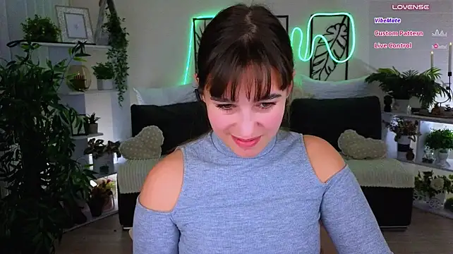 _Eliizabeth_ Show in webcam