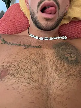 lupopiemontese's Webcam Show
