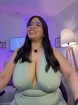 tati_reyess 웹캠 쇼