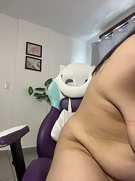 tati_reyess 现场XXX聊天