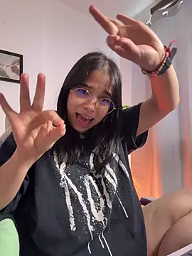 tati_reyess' Live XXX Chat