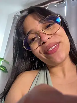 tati_reyessのライブXXXチャット