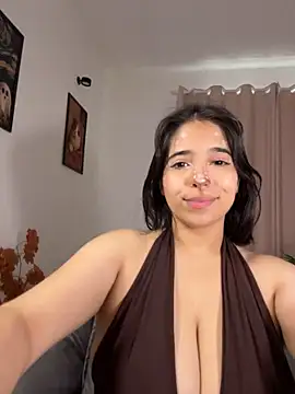Chat +18 de tati_reyess ao vivo