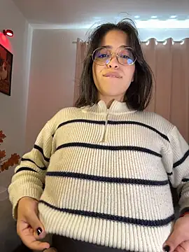 tati_reyess' Live XXX Chat