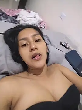โชว์เว็บแคมของ LauraMontaii