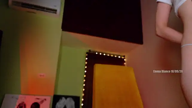 Chat +18 de Emma__Blanco ao vivo