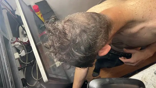 leanjamesdean: διαδικτυακό σόου στην κάμερα