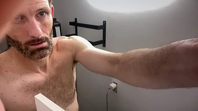 leanjamesdean: διαδικτυακό σόου στην κάμερα