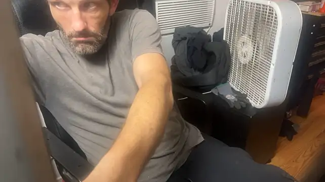 leanjamesdean Show in webcam